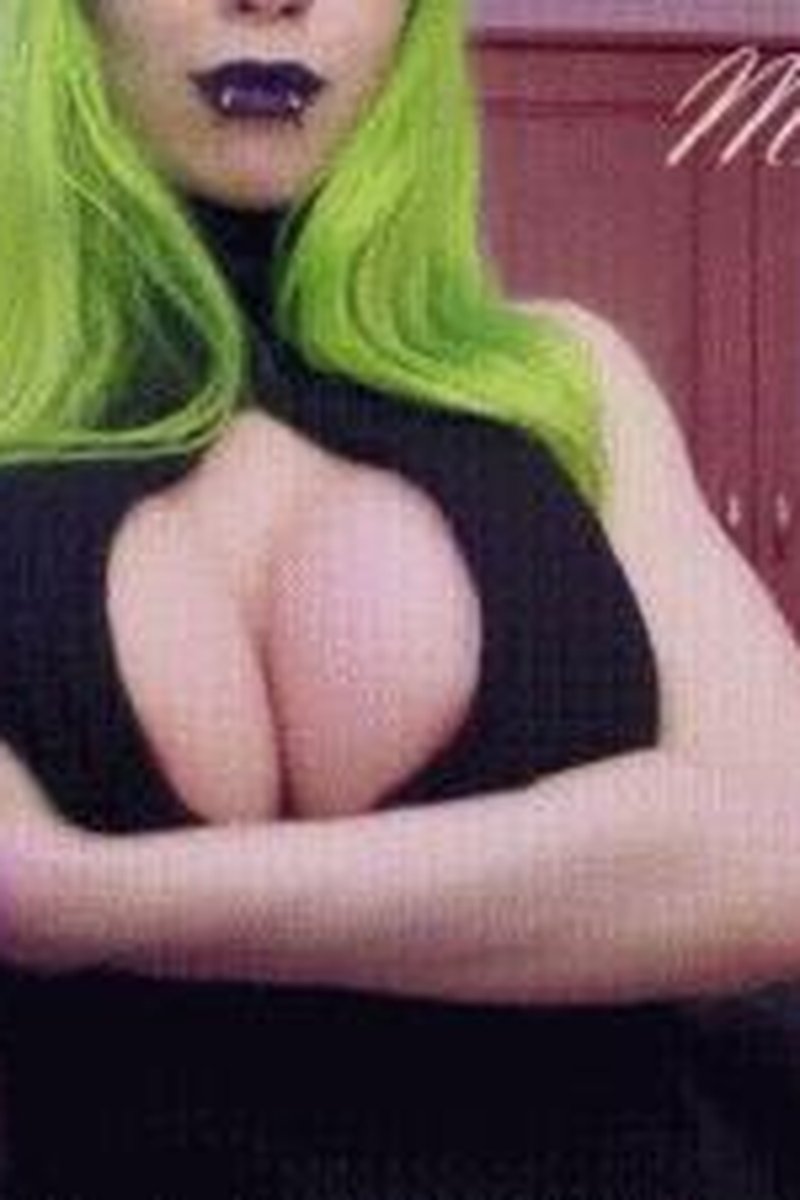 Big Boob Bouncing - Screenshot 1 of 4 - Big Tits