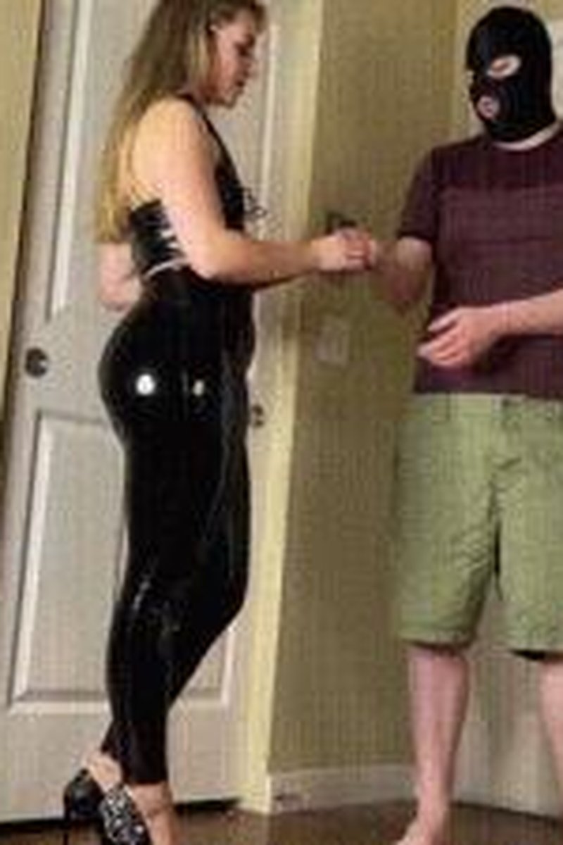 Slave Indoctrination - Screenshot 1 of 4 - Anal