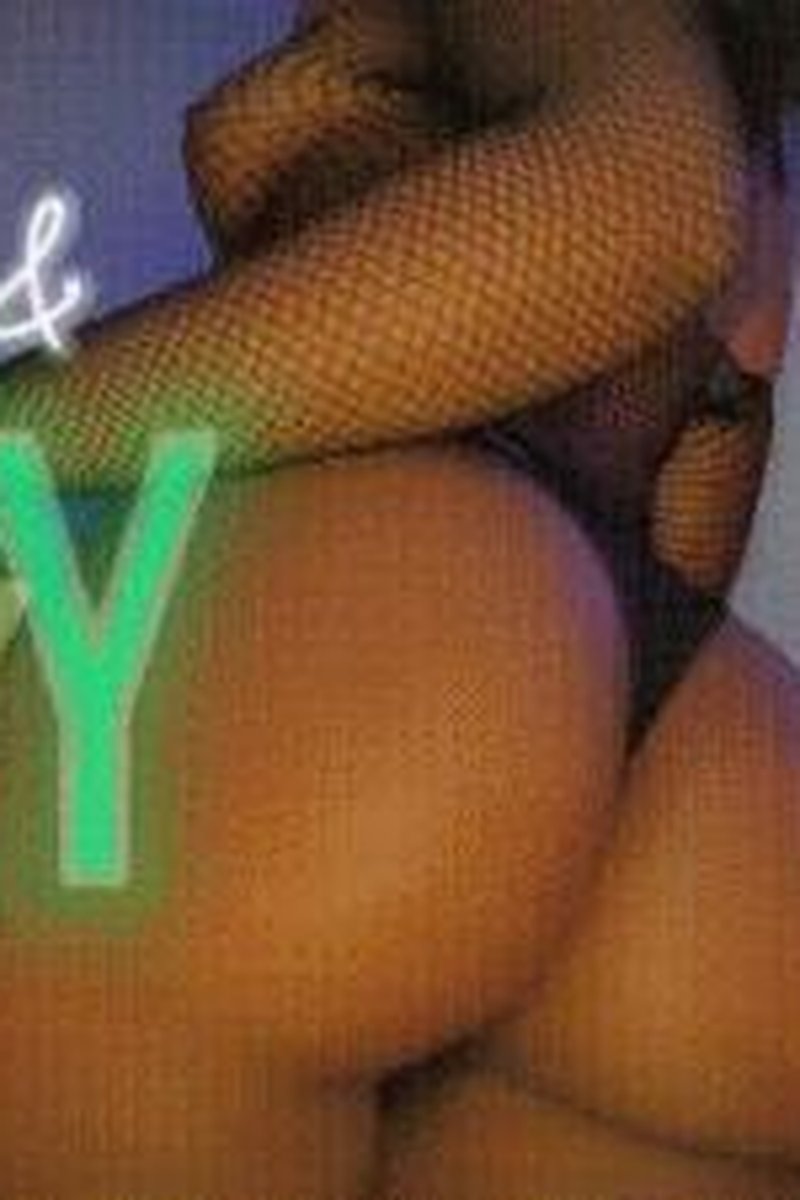 Slap & Pay - Screenshot 1 of 4 - Ass Fetish