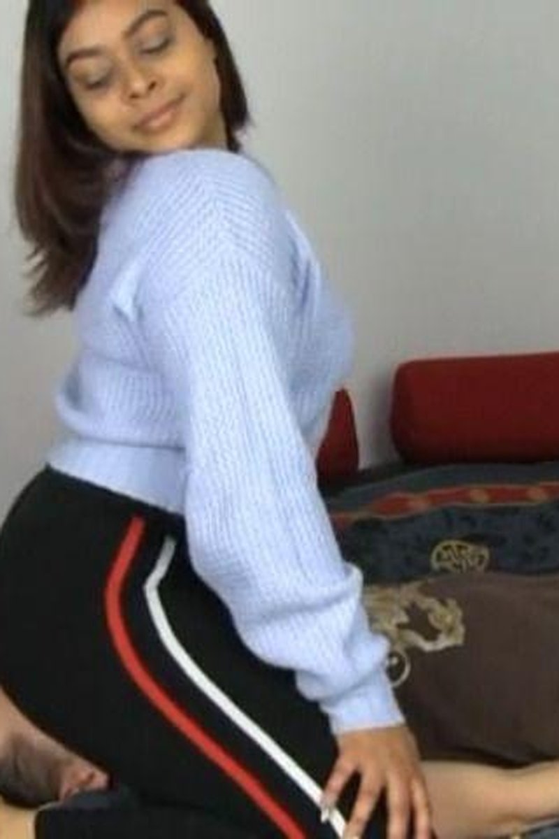 Sock Bully Facesits - Screenshot 1 of 4 - BBW