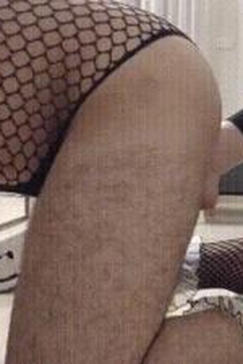 Footing - Screenshot 1 of 4 - Anal Fingering