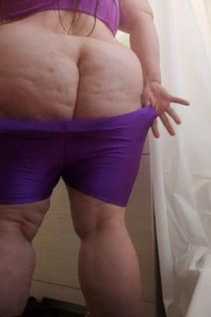 Getting Dressed - Screenshot 1 of 4 - Big Ass