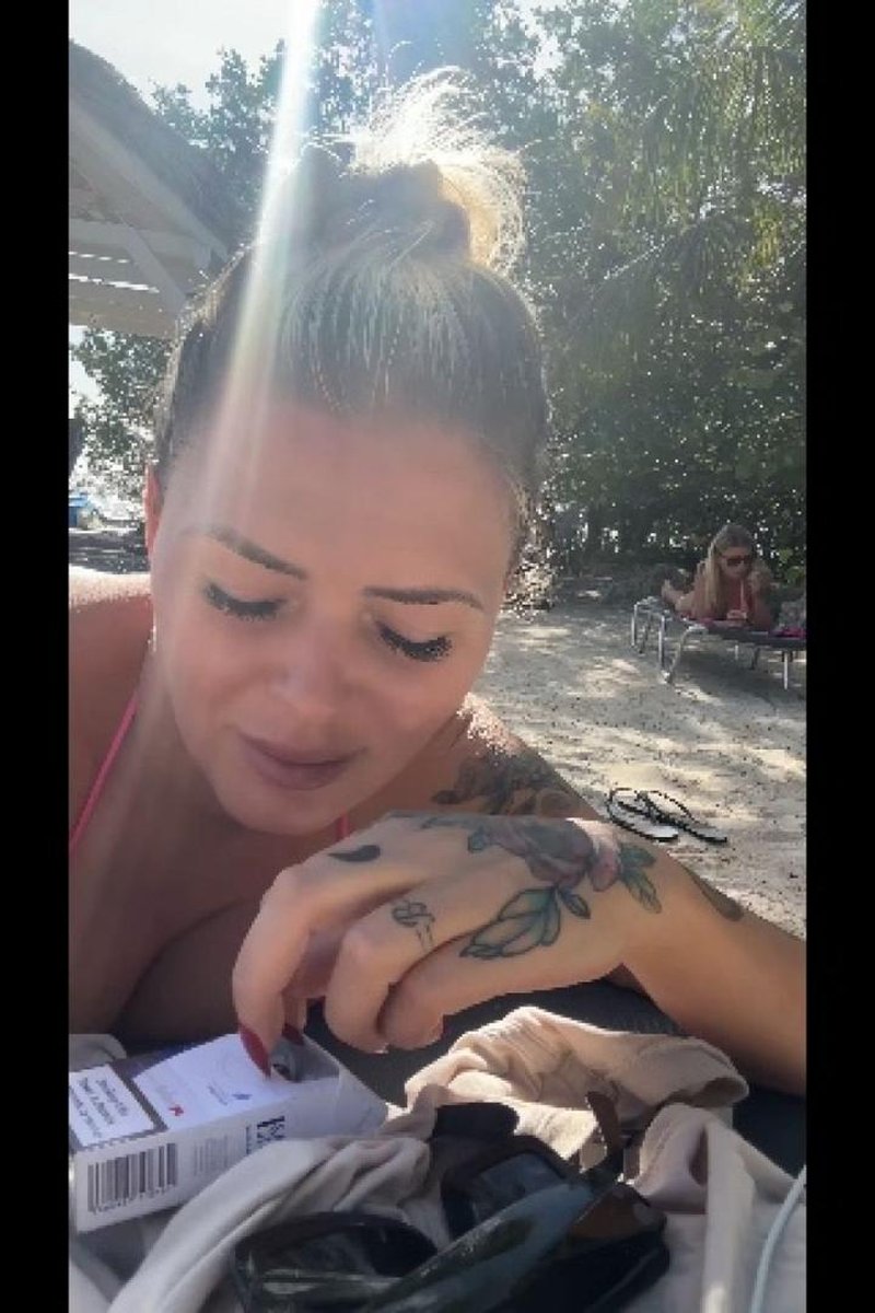 Beach Littering - Screenshot 1 of 4 - Littering