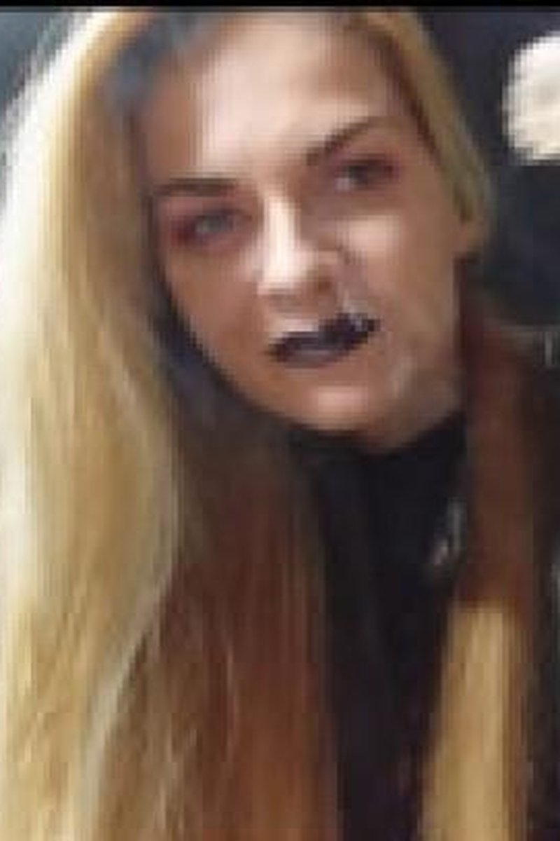 Using Your Mouth - Screenshot 1 of 4 - Femdom