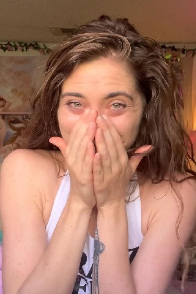 Armpit Humiliation - Screenshot 1 of 4 - Armpit Fetish