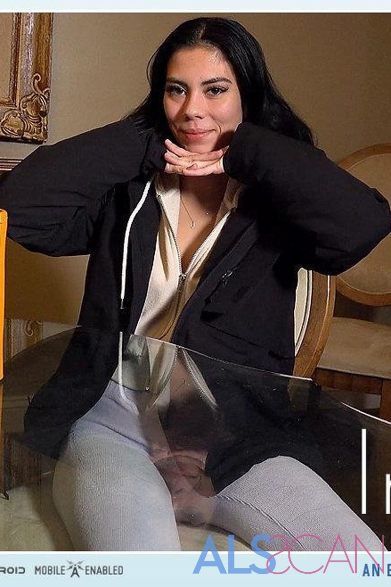 Interview - Screenshot 1 of 4 - Behind The Scenes