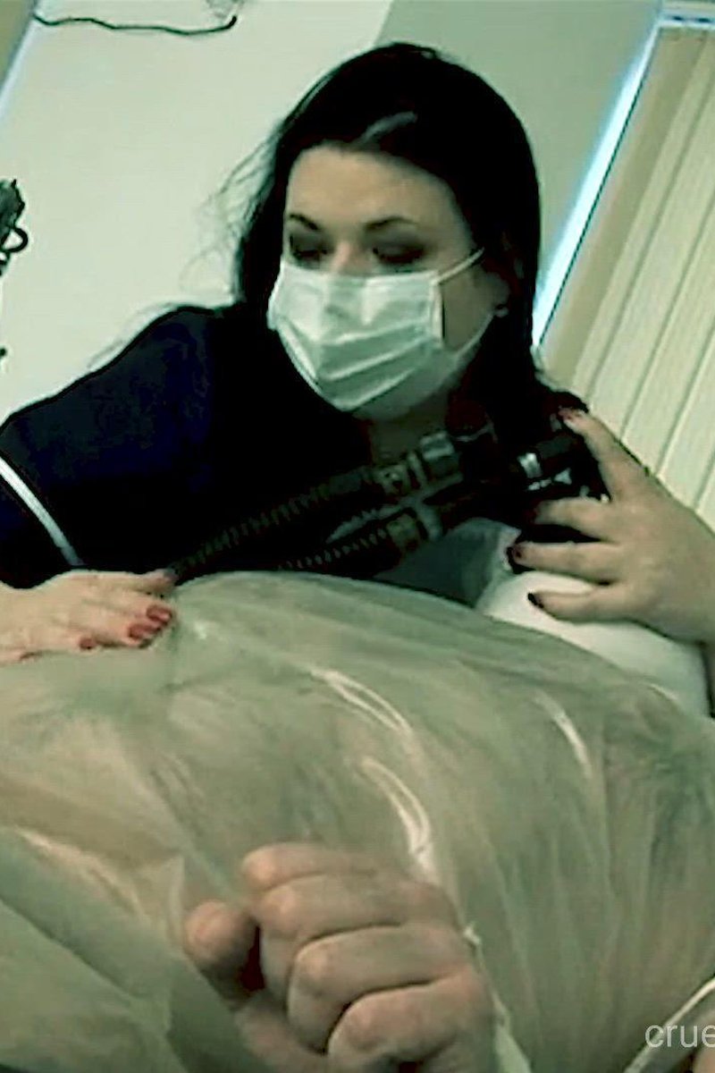 Futile Struggle - Screenshot 1 of 4 - Nurse Anna