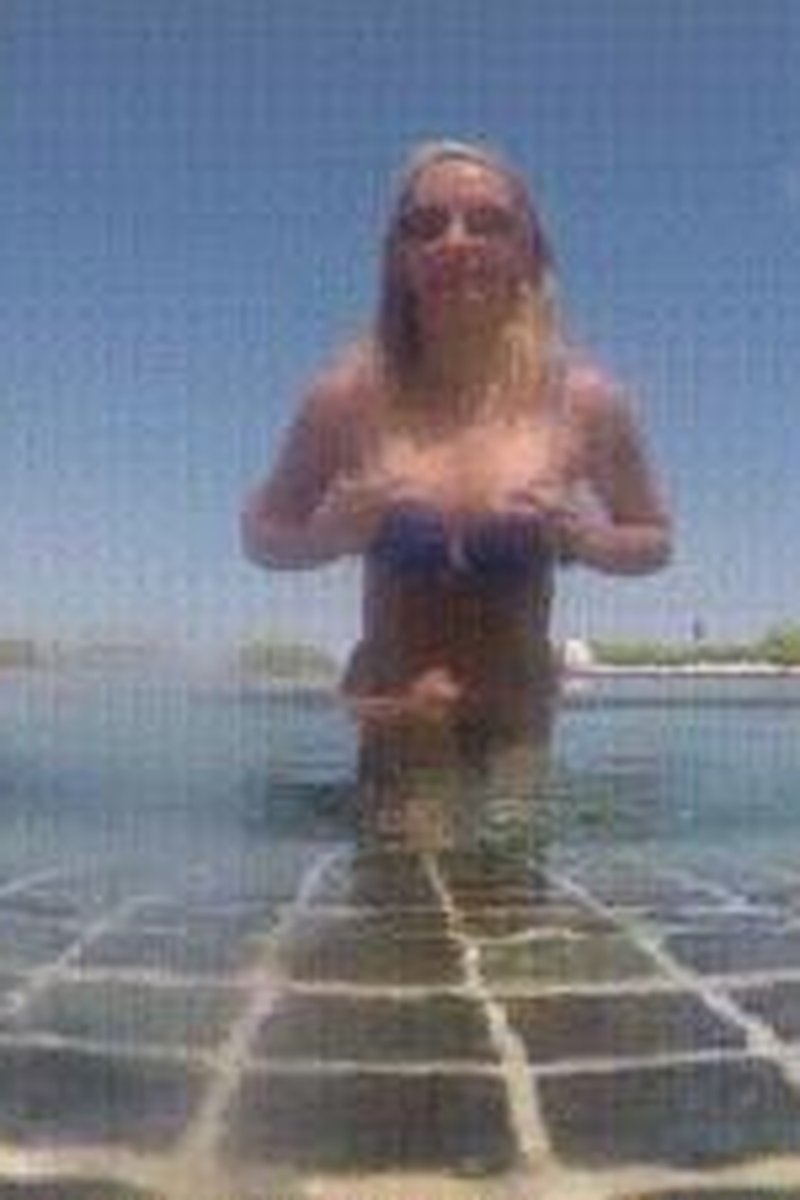 TP-iwantclipsladyanjagermanmistress-poolparty-und-du-darfst-glotzen