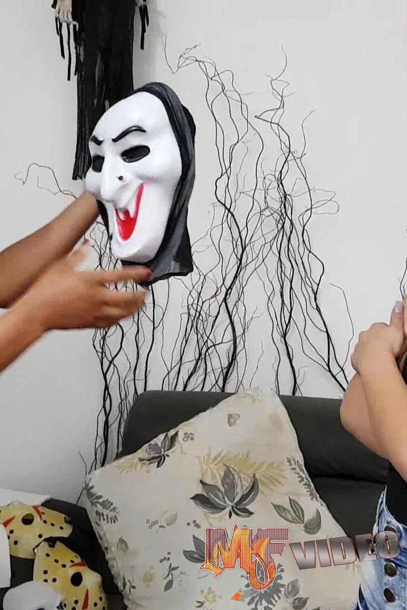 Face Slapping Halloween - Screenshot 1 of 4 - Amandinha