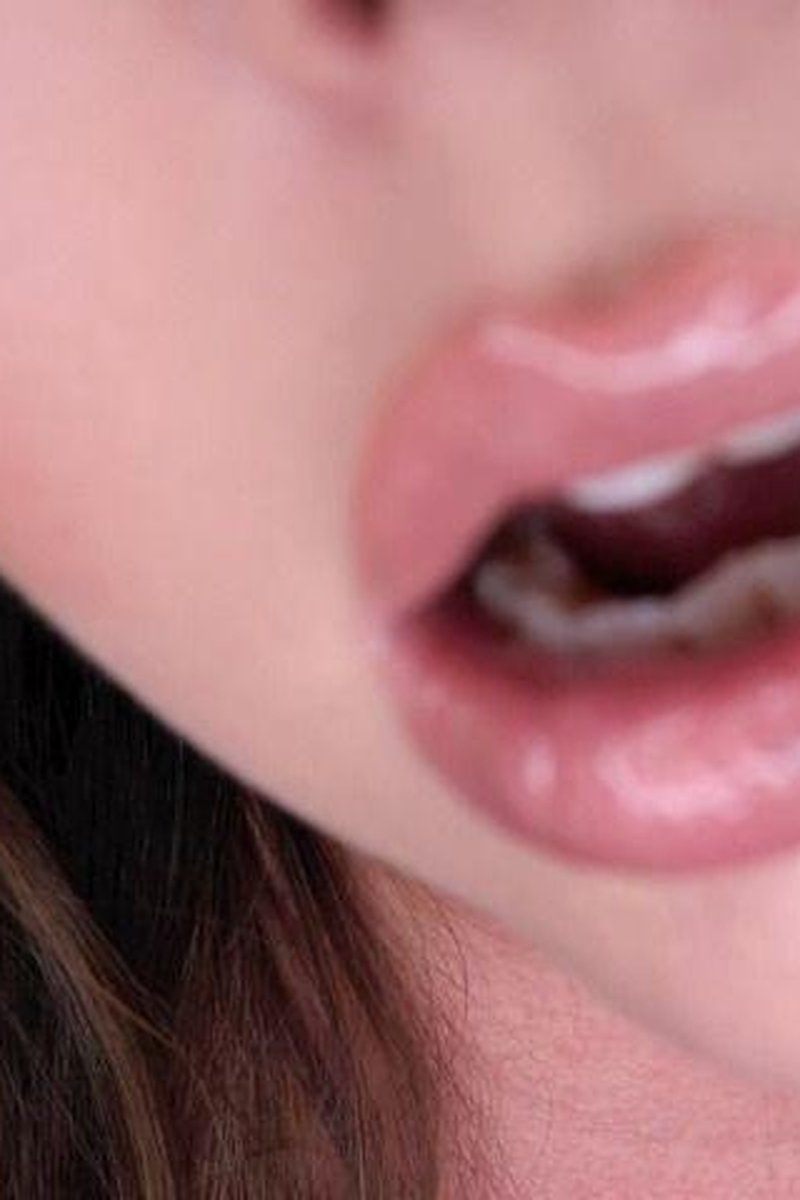 Stroke For My Lips - Screenshot 1 of 4 - BBW