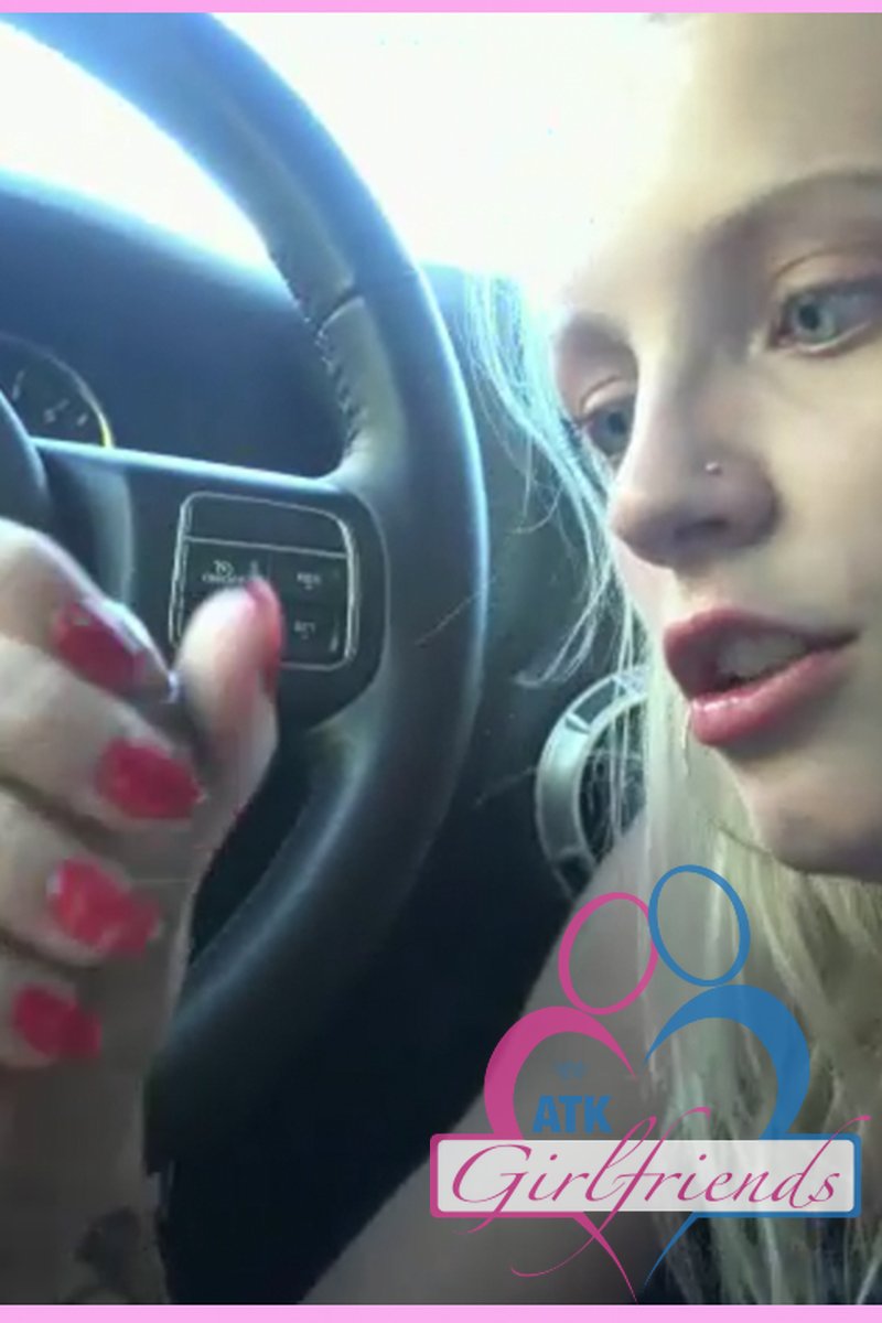 You Explore with Kate. - Screenshot 1 of 4 - Blowjob