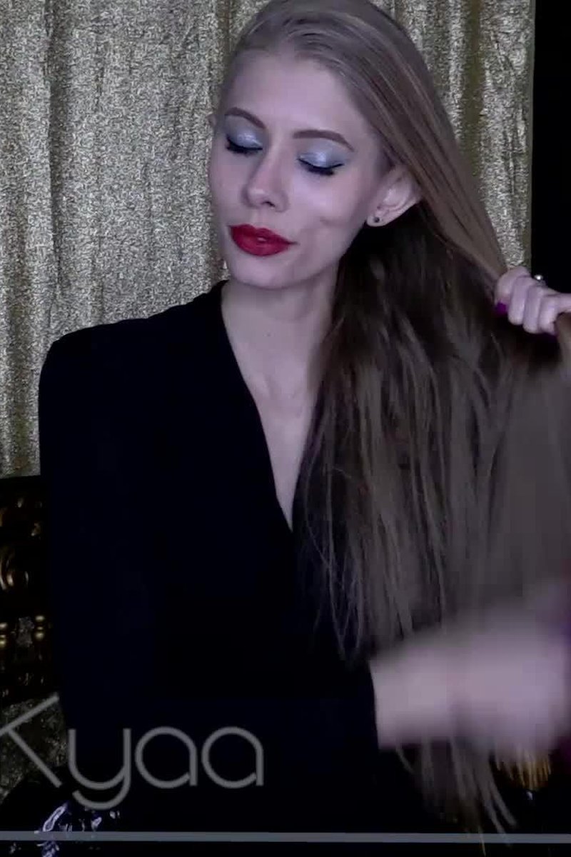 Hair Brushing Tease - Screenshot 1 of 4 - Blonde Hair (Female)