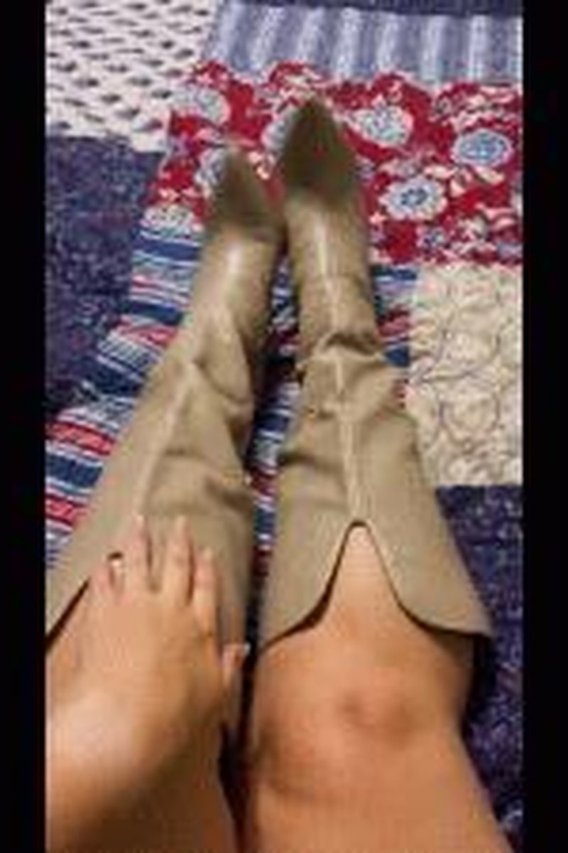 Pantless Boot Tease - Screenshot 1 of 4 - Boots