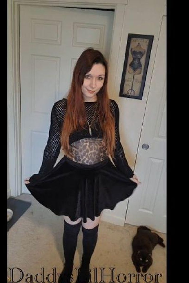 Ootd Skirts Compilation - Screenshot 1 of 4 - Altgirl