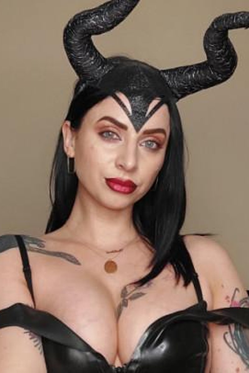 Satanic ******** - Screenshot 1 of 4 - Femdom