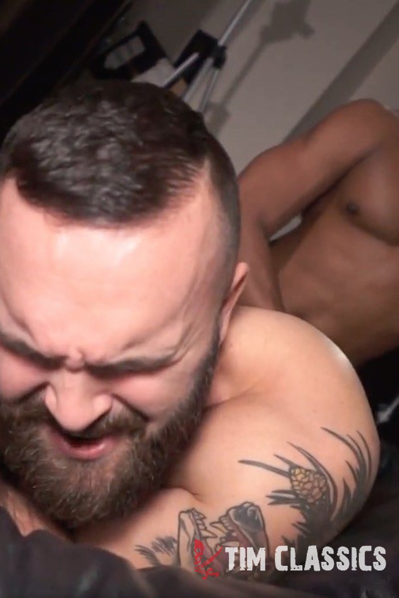 Hit That Pipe - Screenshot 1 of 4 - Cash Logan