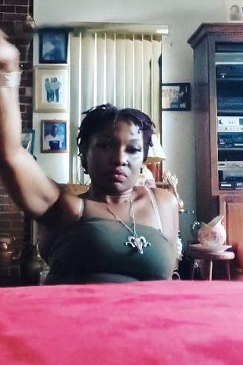 Whip Play - Screenshot 1 of 4 - Black