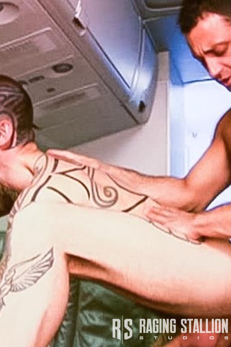 First Class - Screenshot 1 of 4 - Anal