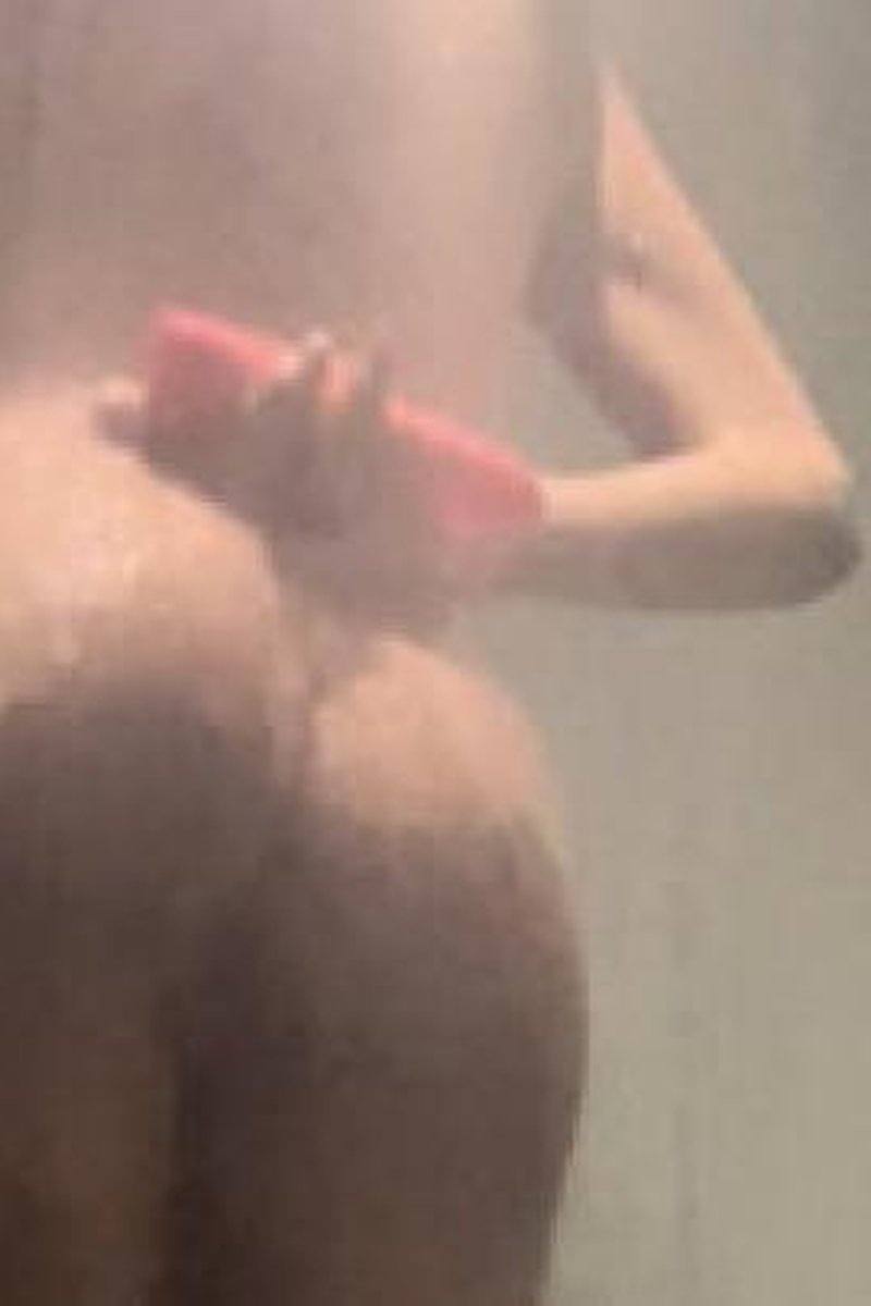 Shower Slut - Screenshot 1 of 4 - Blonde Hair (Female)