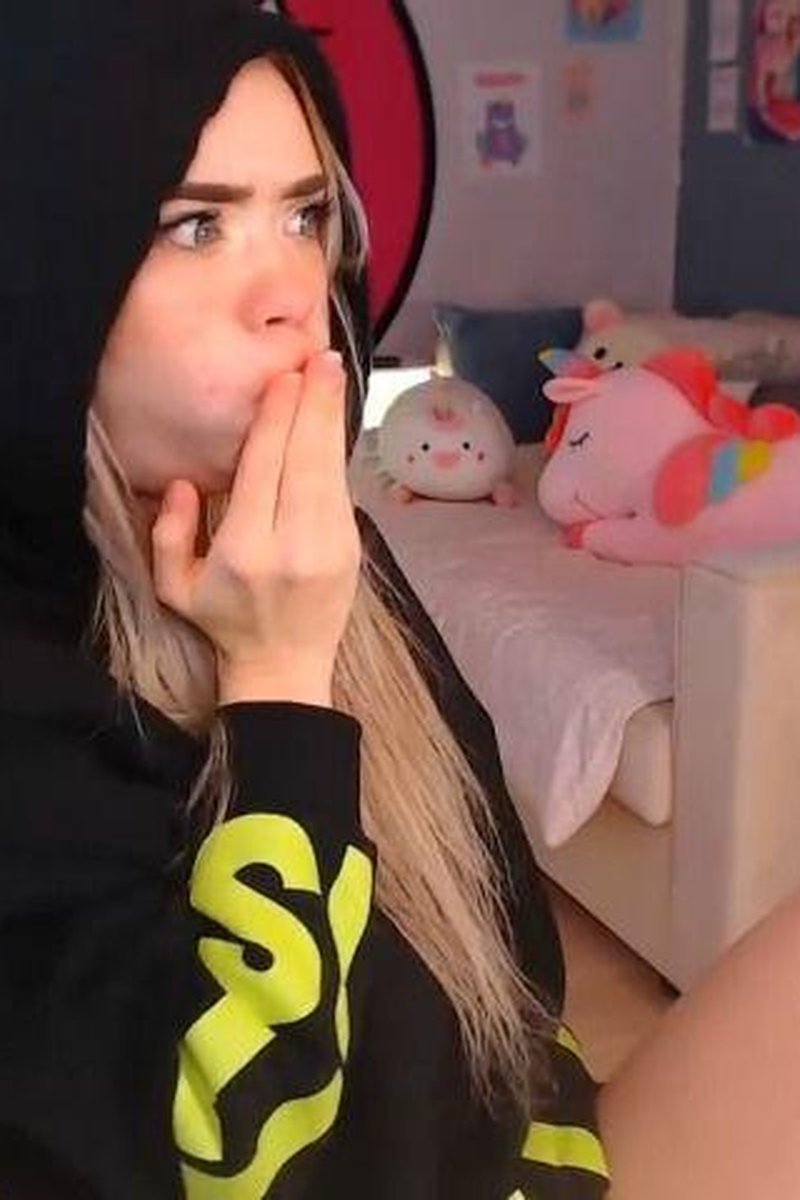 Magic Deepthroat - Screenshot 1 of 4 - Blowjob