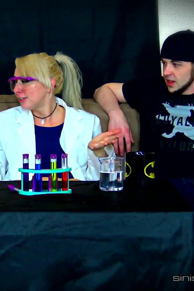 Science Experiment Gone Wrong - Screenshot 1 of 4 - Adult Theater