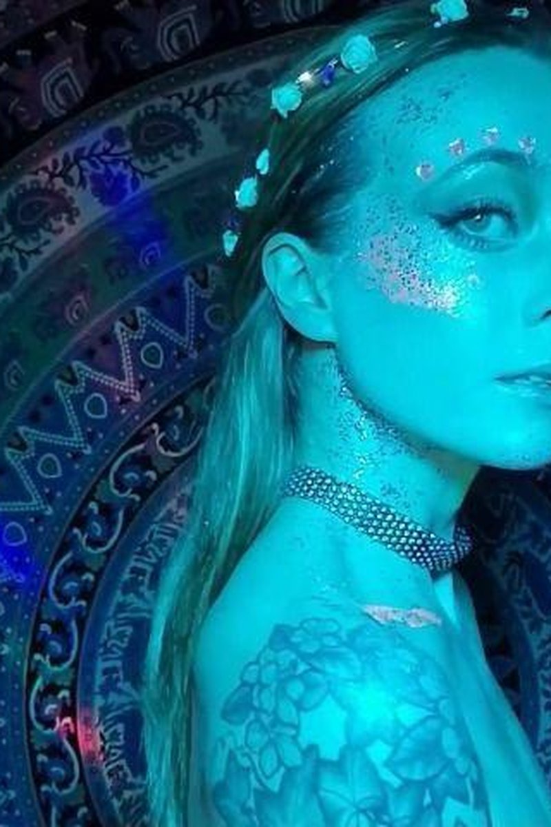 Glitter Transformation - Screenshot 1 of 4 - Sfw