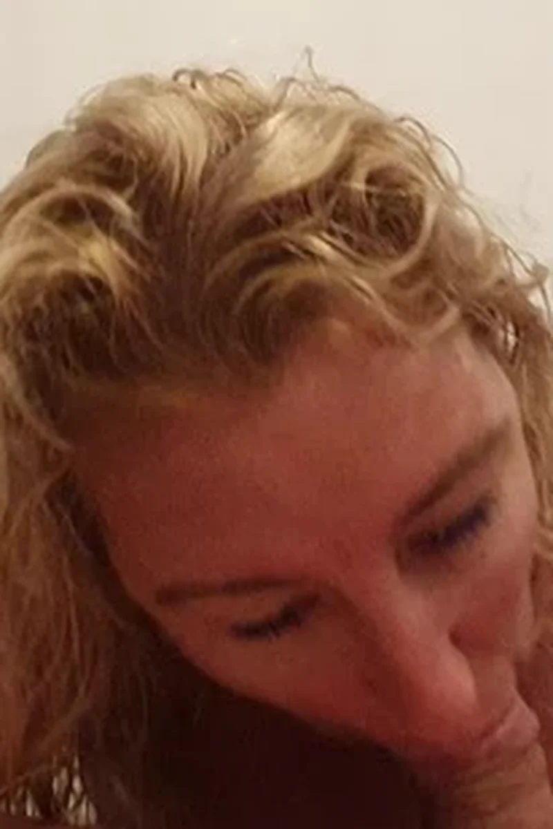 Dick Head Worship - Screenshot 1 of 4 - Big Dick
