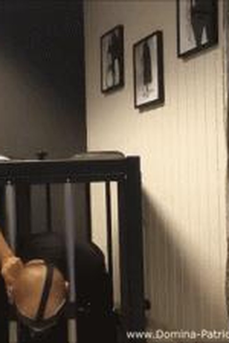 Earpulling II Custom Clip - Screenshot 1 of 4 - Ear Fetish