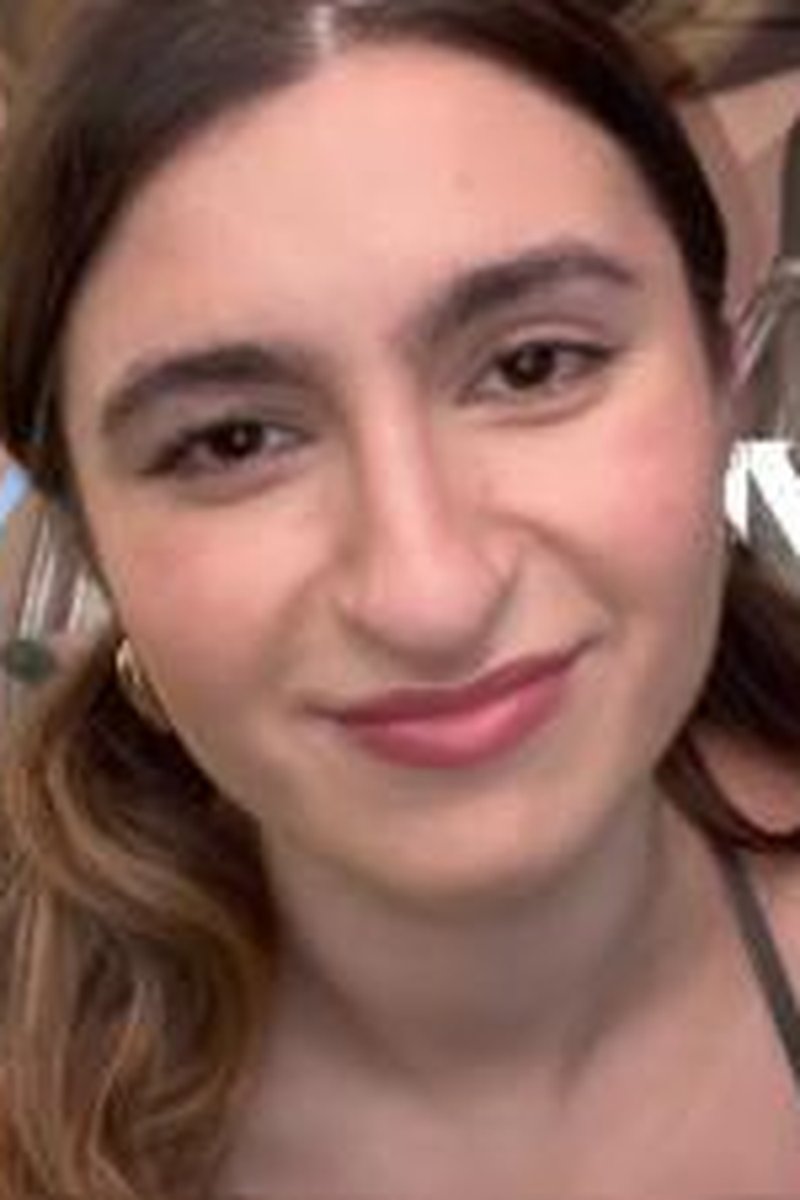 Crymax - Screenshot 1 of 4 - Crying