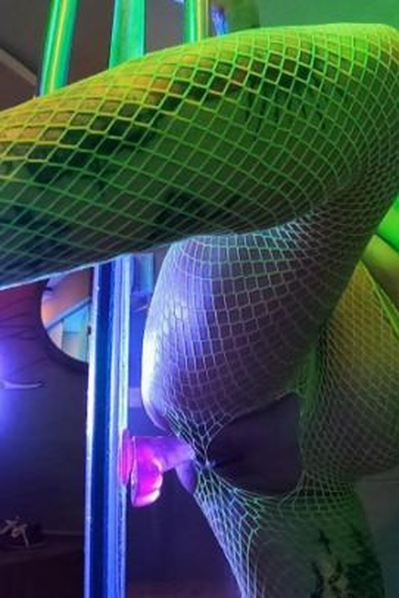Neon Fishnets - Screenshot 1 of 4 - Fishnet