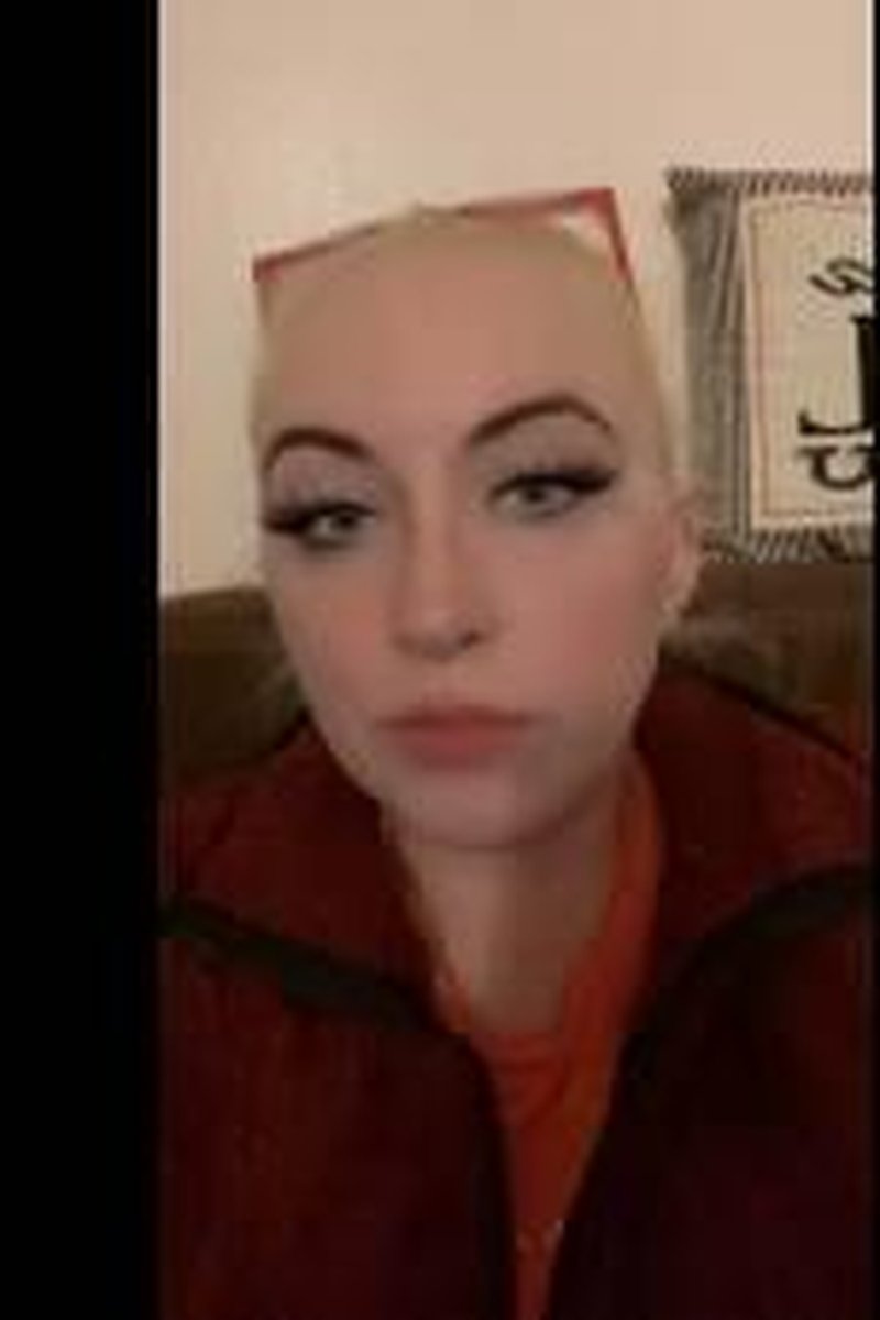 Double Slit Skirt - Screenshot 1 of 4 - Blond Hair