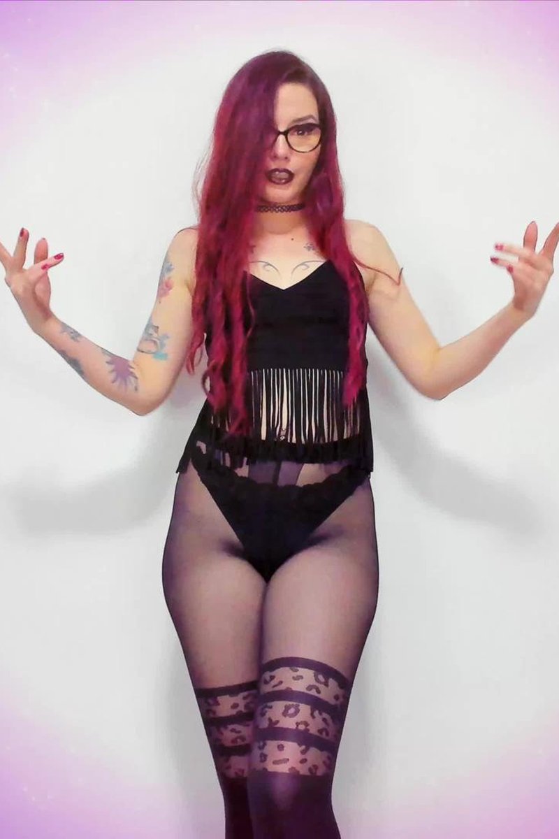 Dizzy December - Screenshot 1 of 4 - Ass Worship