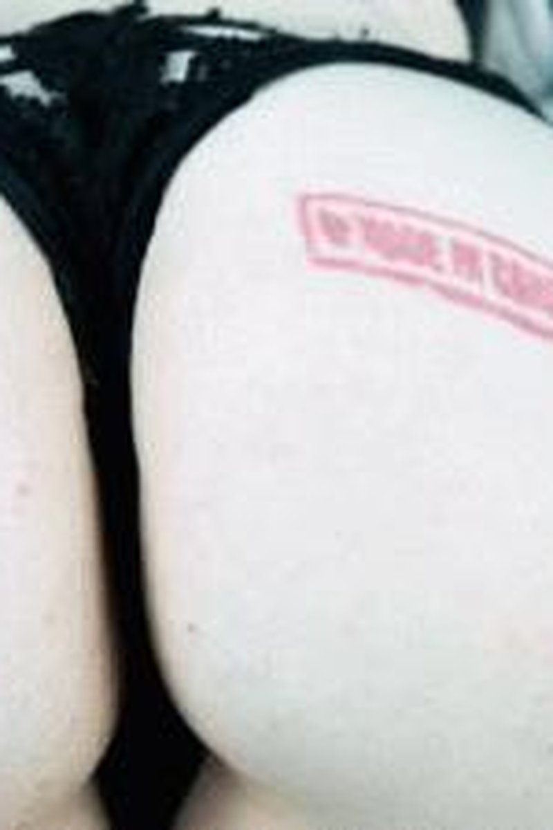 Tattoo Obsession - Screenshot 1 of 4 - Body Worship