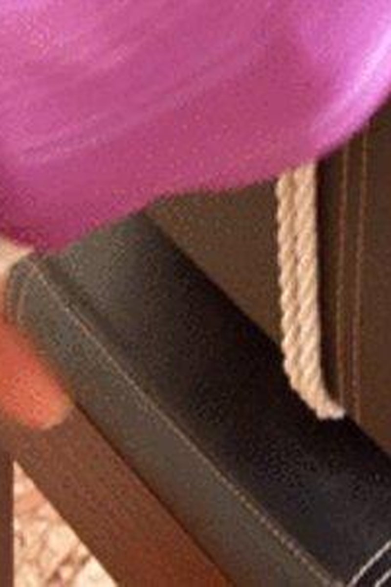 Aidra Held Captive - Screenshot 1 of 4 - Bondage