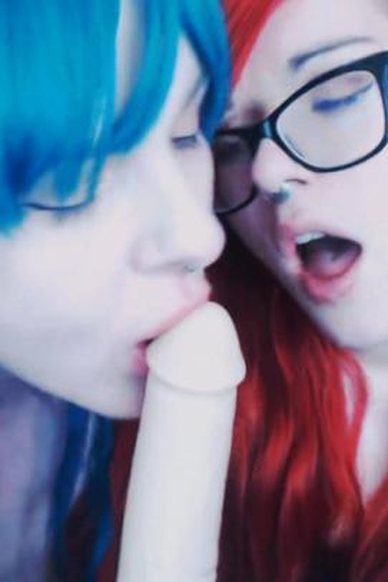 Double Deepthroat - Screenshot 1 of 4 - Blowjob