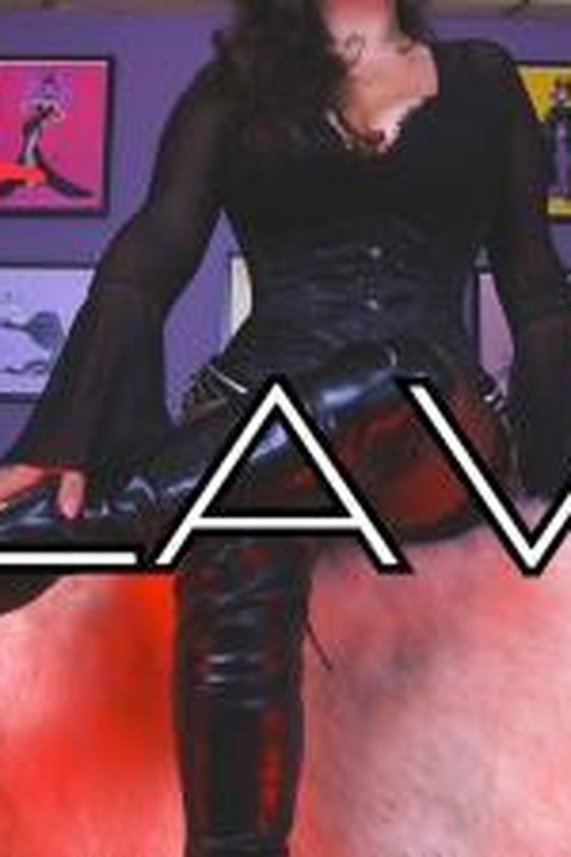 Boot Slave - Screenshot 1 of 4 - Big Tits