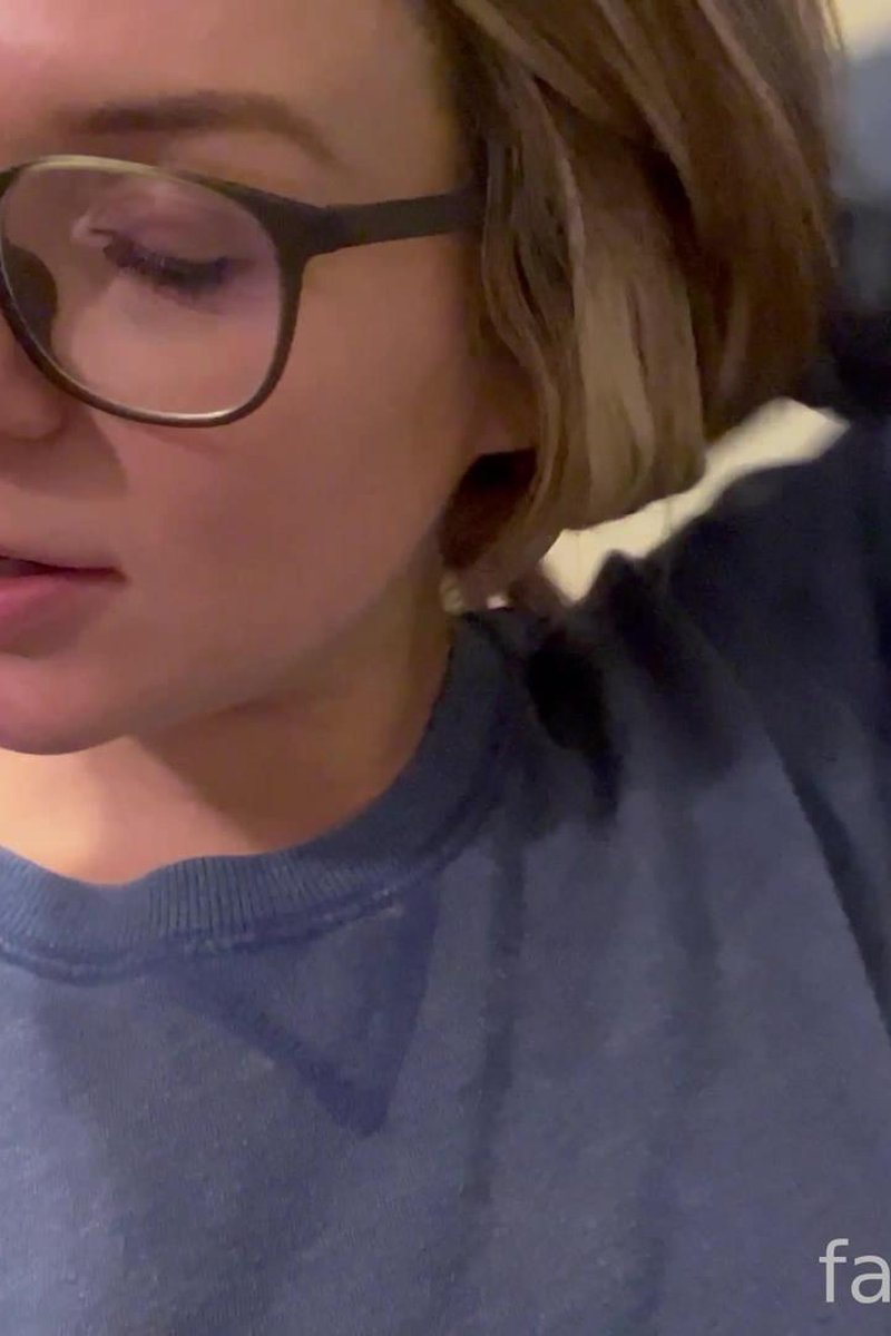Daily Update - Screenshot 1 of 4 - Caireen Kinley