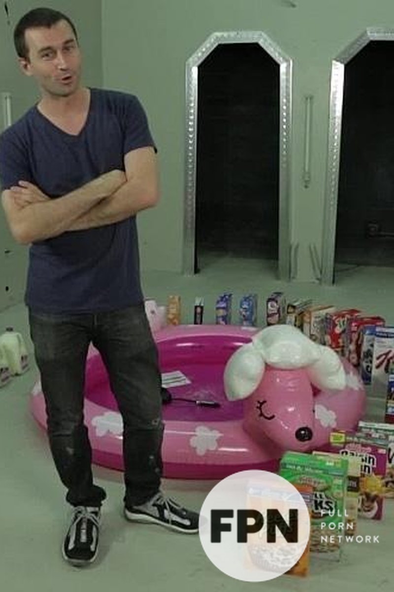 Cereal Pool - Screenshot 1 of 4 - James Deen