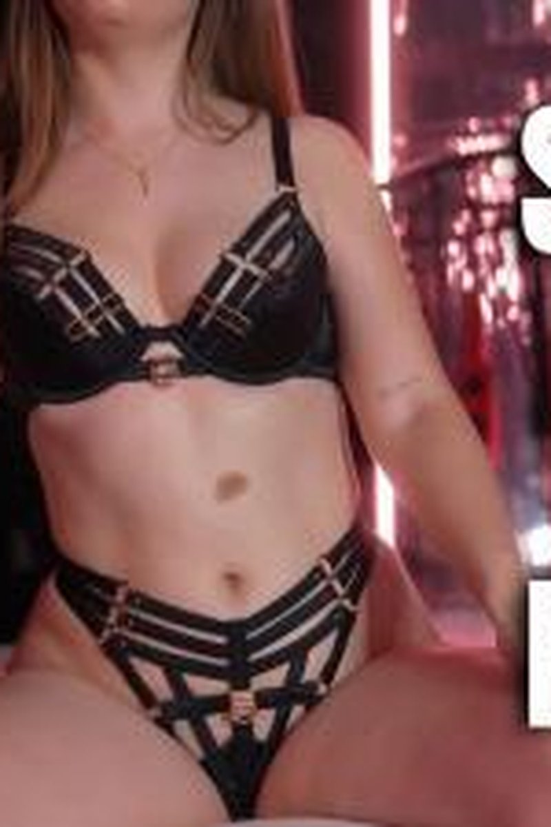 Stroke.Obey.Repeat - Screenshot 1 of 4 - Femdom