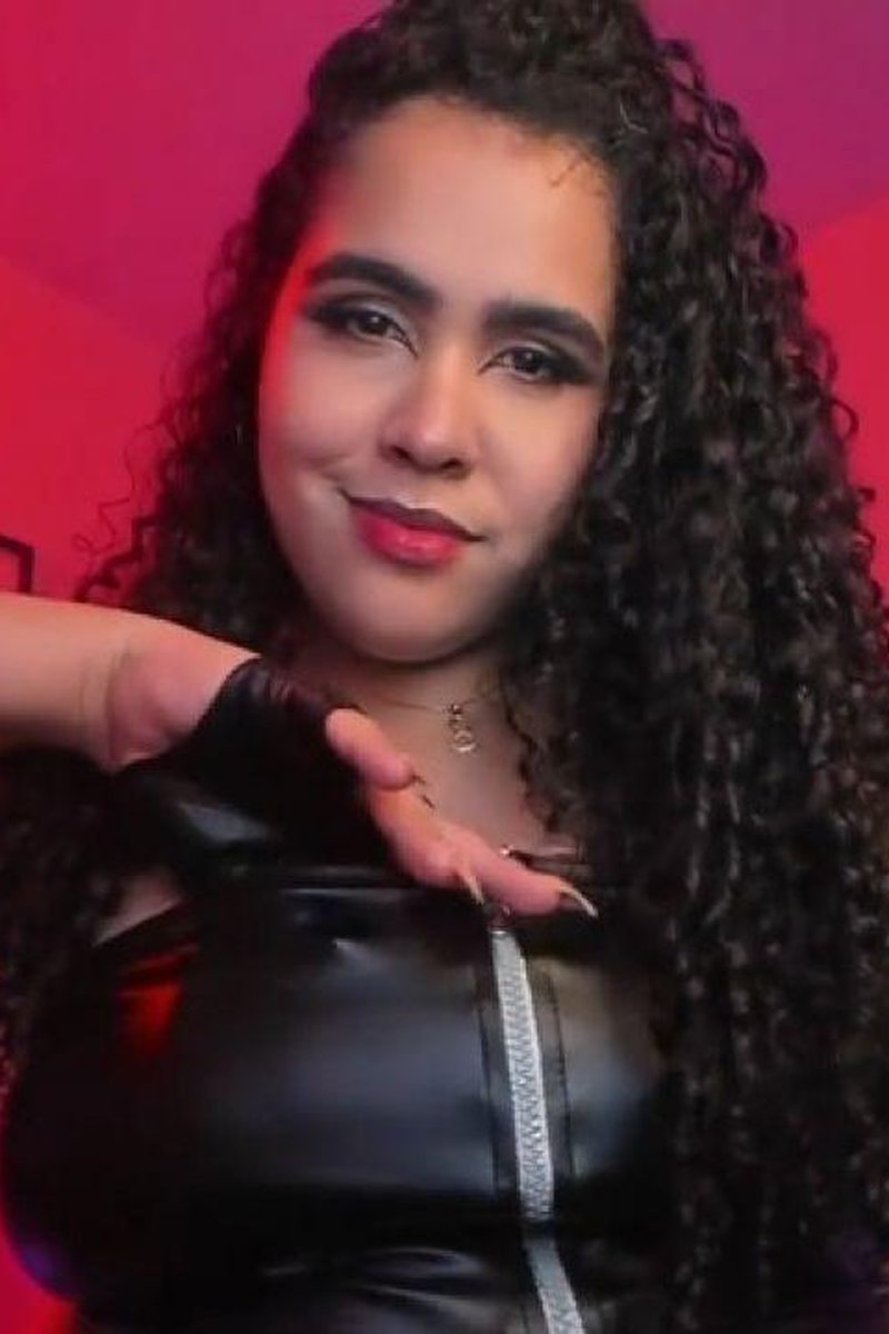 Sissyfication Inside That Weak Mind - Screenshot 1 of 4 - Eye Contact