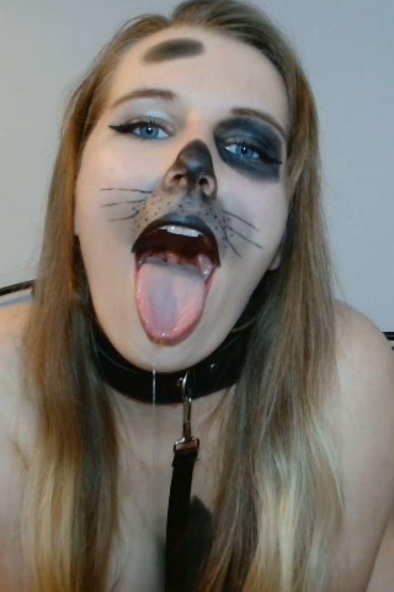 Spotty Roleplay - Screenshot 1 of 4 - Leash