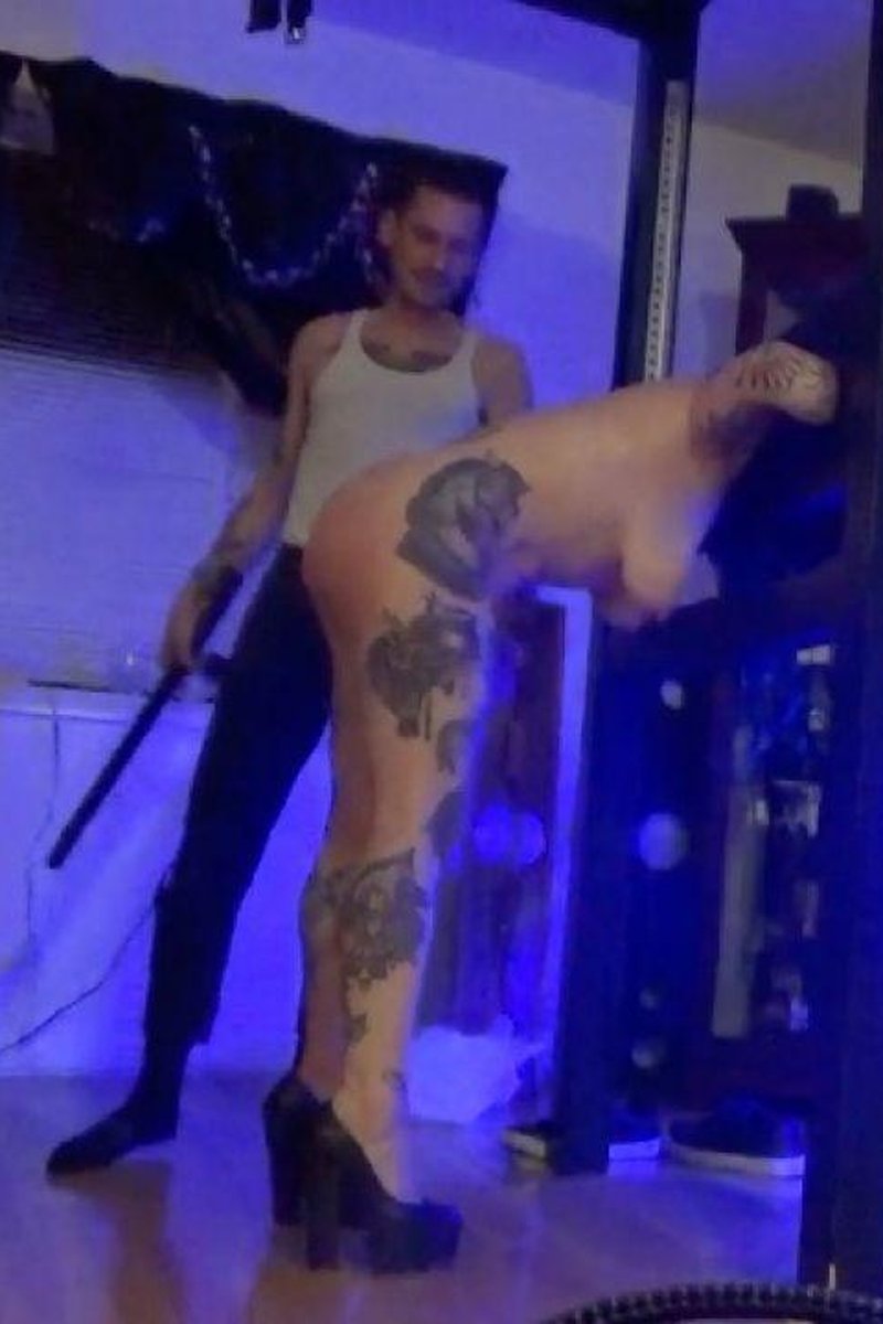 Stockade Timeout - Screenshot 1 of 4 - BDSM