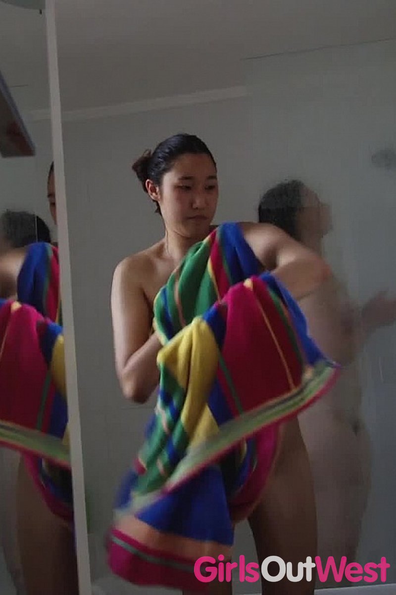 Audrey & Sofier - BTS - Screenshot 1 of 4 - Asian