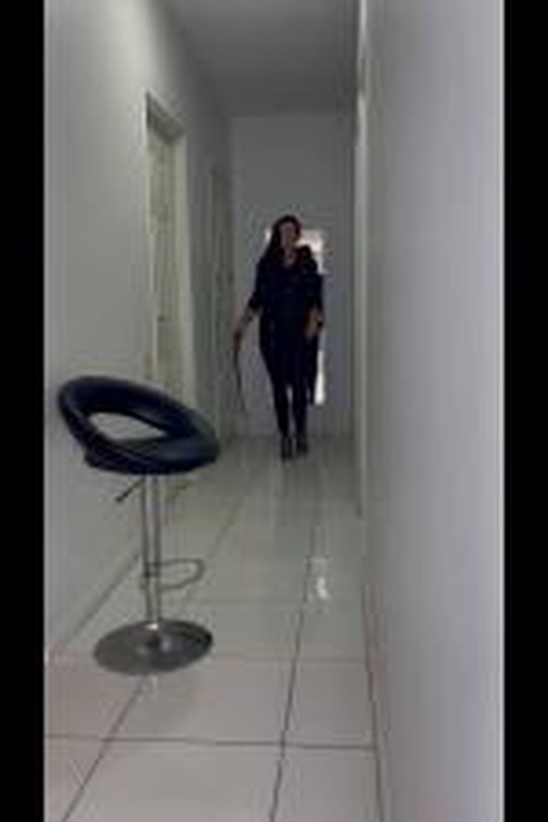 Striptease - Screenshot 1 of 4 - Femdom
