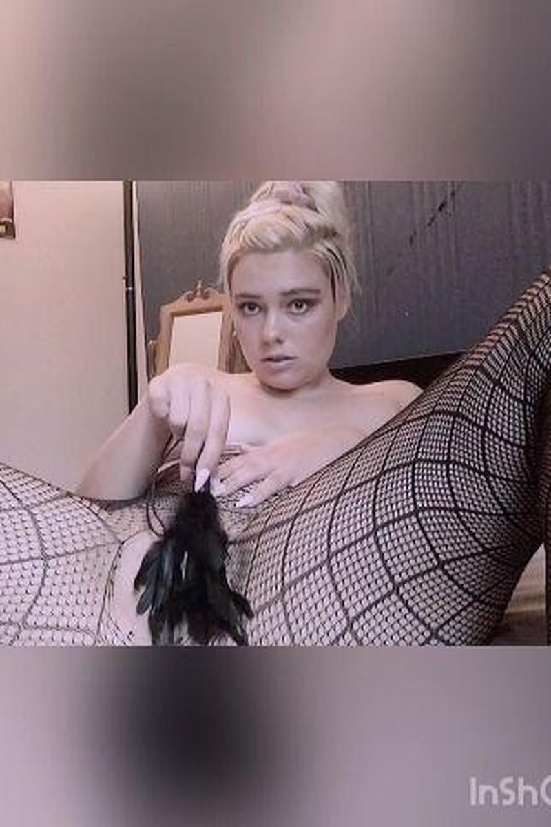 Fishnets Ripping - Screenshot 1 of 4 - Fishnet