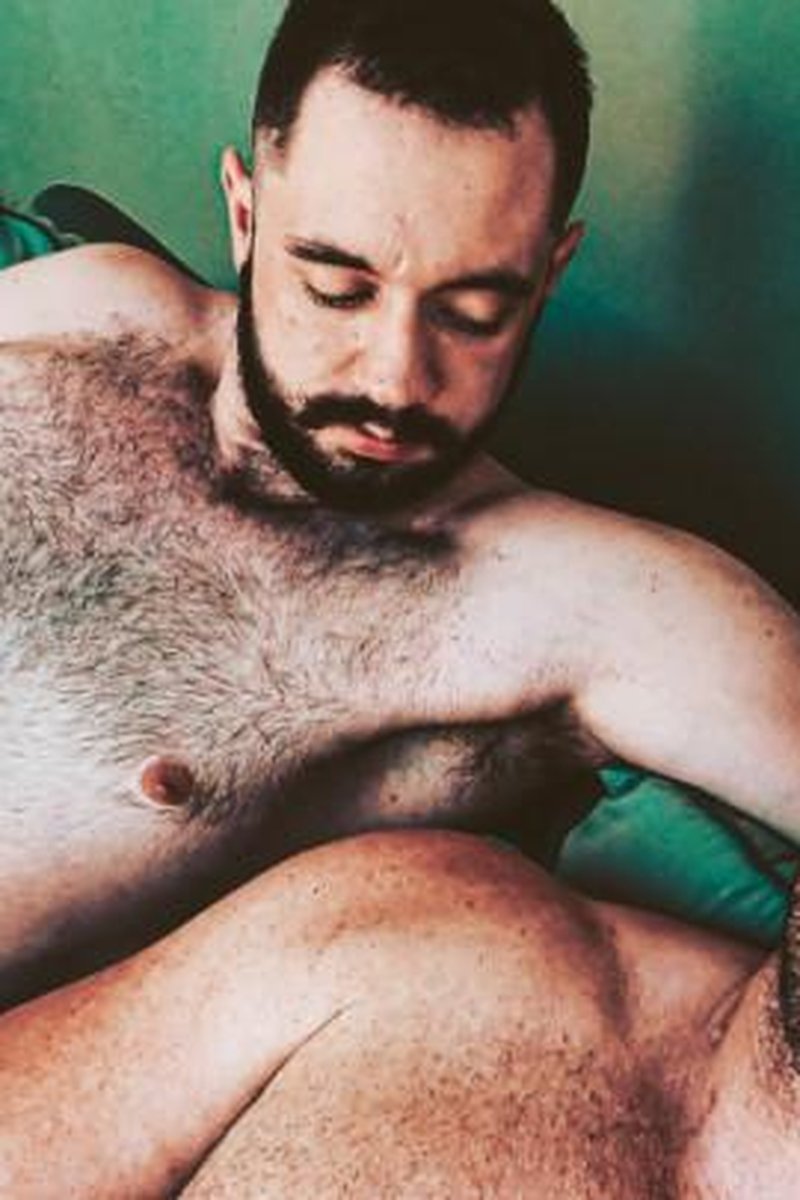 Playing Poolside - Screenshot 1 of 4 - Big Dick