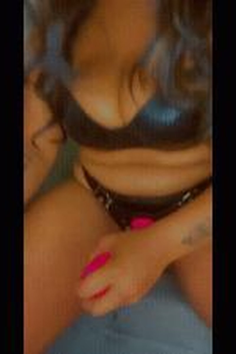 Strap On Training - Screenshot 1 of 4 - BBW