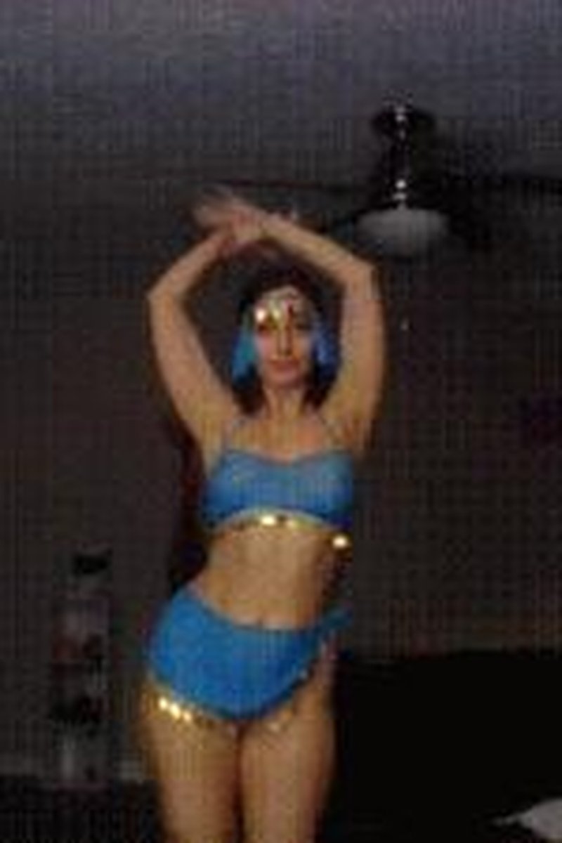 Belly Dancer - Screenshot 1 of 4 - Arabic