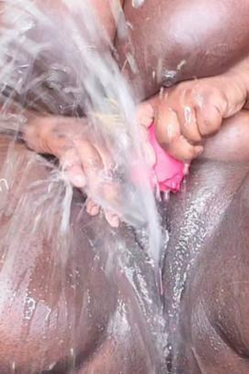 Orgasmic Eruption - Screenshot 1 of 4 - BBW