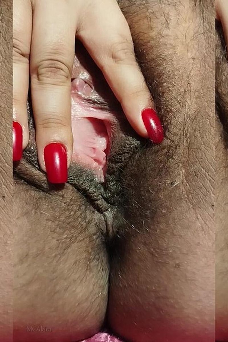 Namoradinha Da Bucetinha Peludinha - Screenshot 1 of 4 - Amateur